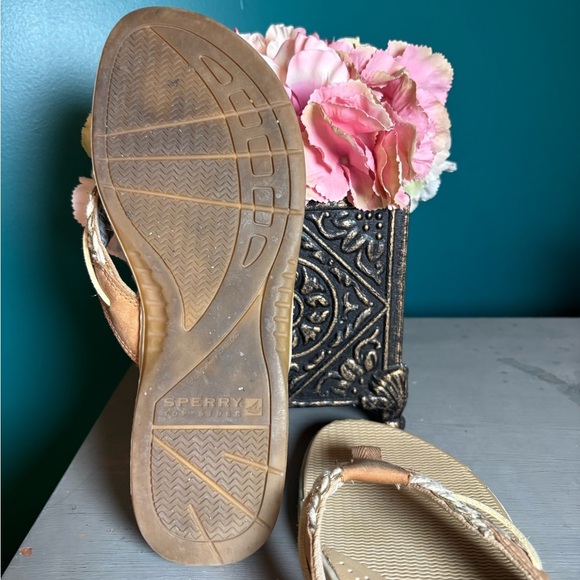 Sperry Tan and Cream Wedge Sandals Flip Flops - Picture 6 of 7